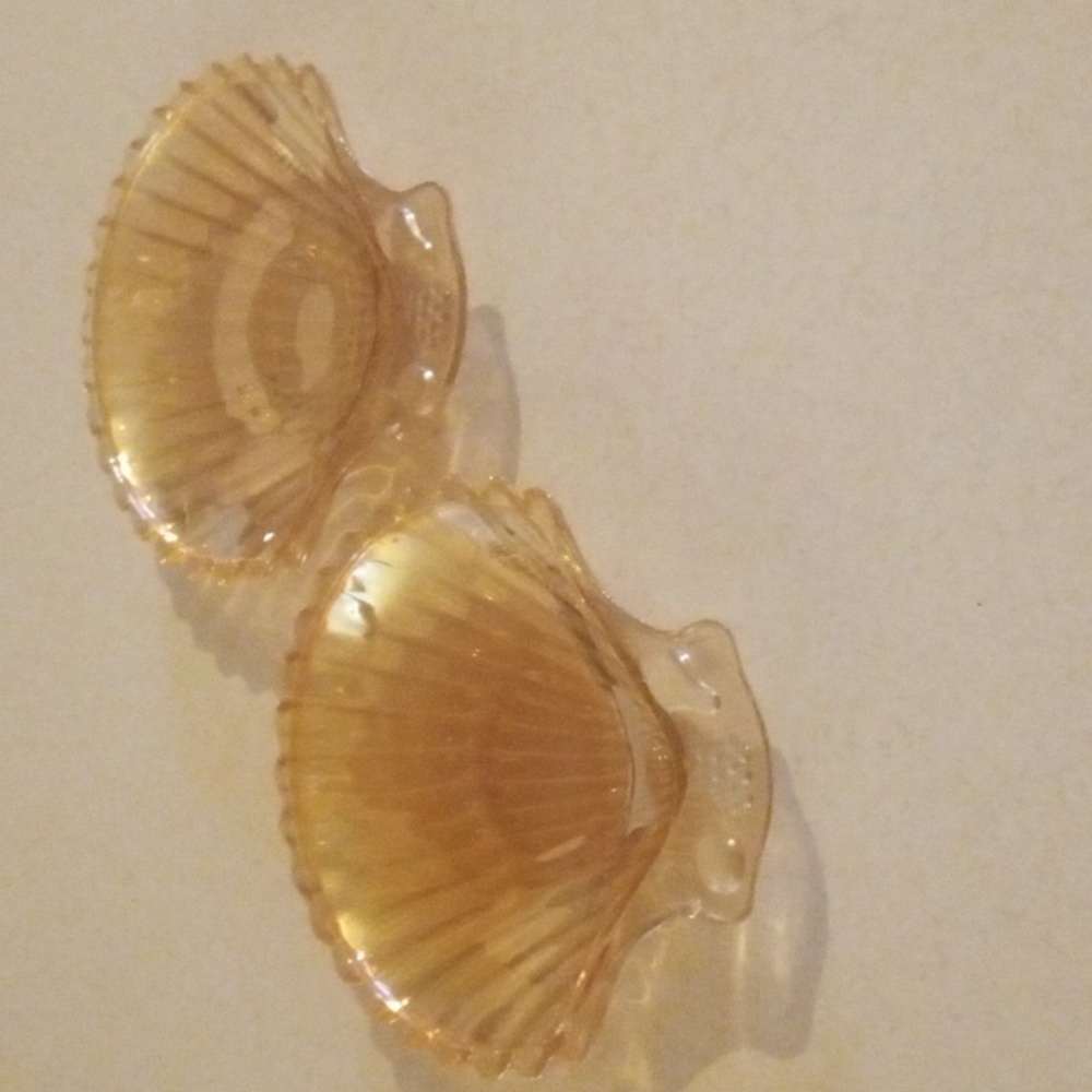 Set of 2 Vintage MARIGOLD CARNIVAL GLASS/Luster Ware Clam Shell-Shaped Dishes